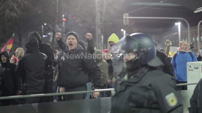 post-Pegida-a-Anti-Pegida-Legida-Leipzig-2015-v8_1_4